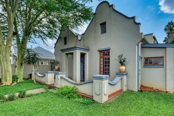 Guide complet pour choisir un store banne à versailles